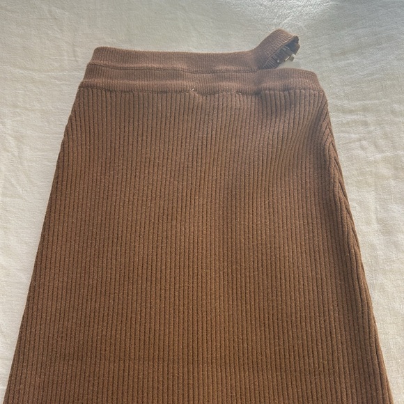 Jonathan Simkhai 2 piece sweater and skirt - Picture 7 of 9